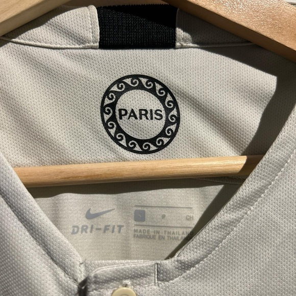 Paris Saint Germain 2018/19 away soccer jersey - Picture 4 of 6